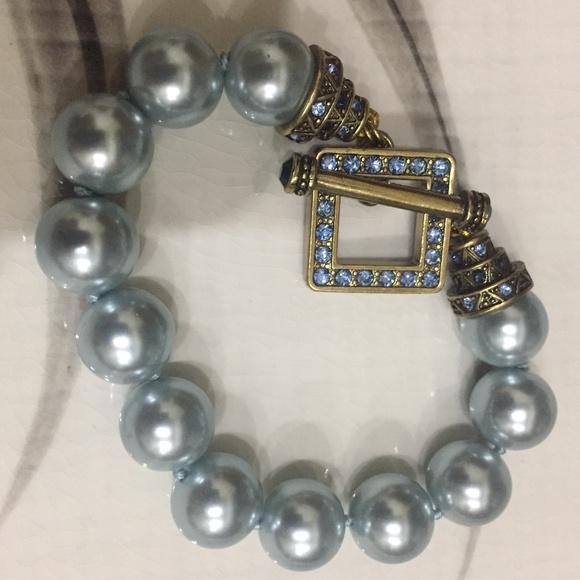 💙Heidi Daus Blue Pearl Zaworski Crystal Toggle Bracelet - Picture 3 of 4